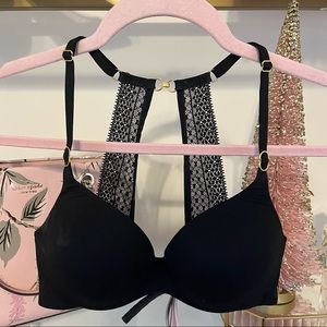 Victoria’s Secret “Incredible- Perfect Coverage” Bra 32B